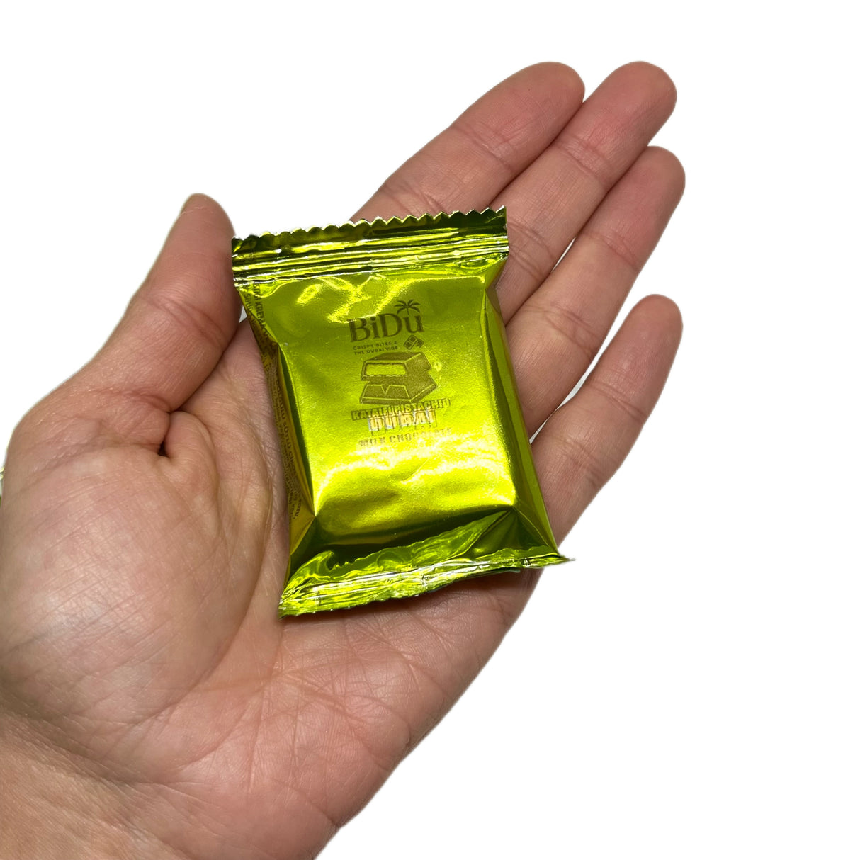 BiDu prémiová mléčná čokoláda ve stylu Dubaje s pistáciemi a drcenou pšenicí - 17g