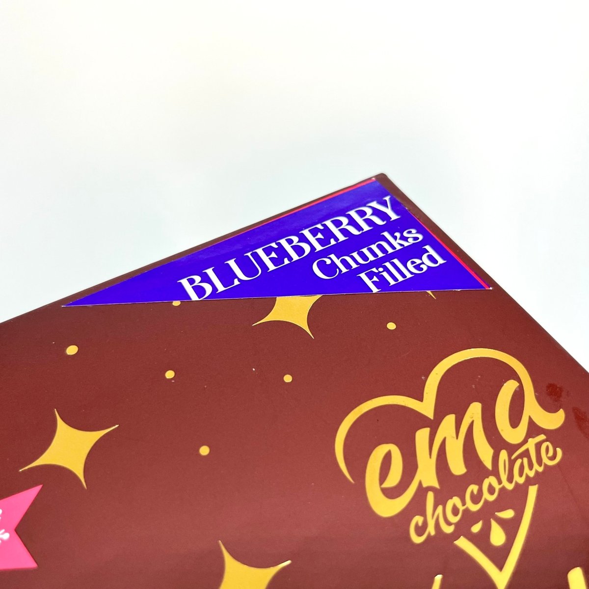 Ema Chocolate Milk and White Chocolate Truffles with Blueberry Cream Filled - Merry Christmas Box - 250g - TryAladdin